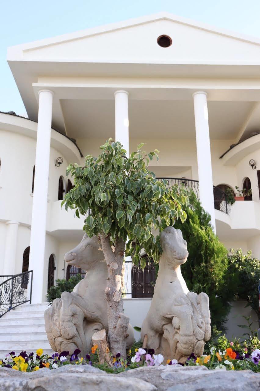 Meryem'S Hotel Agios Epiktitos Eksteriør bilde